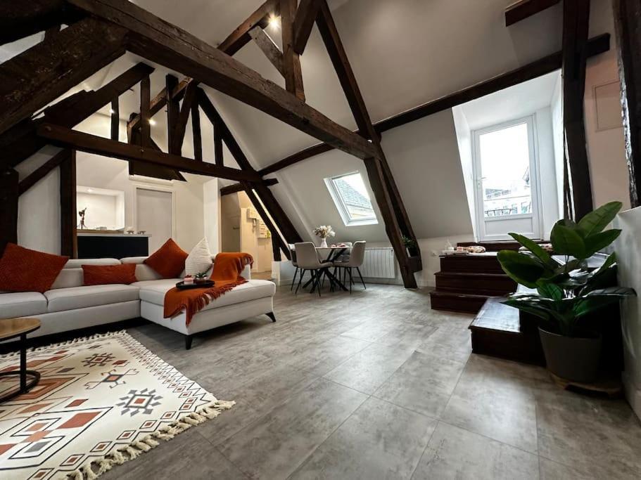 Апартаменты Charme, Poutres Et Elegance Шартр Экстерьер фото