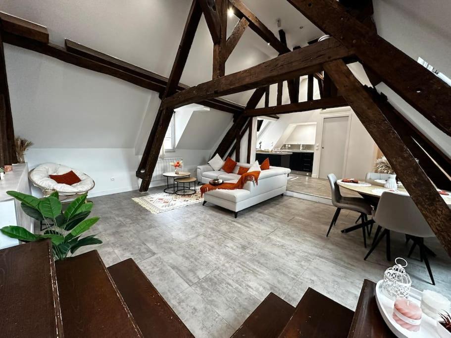 Апартаменты Charme, Poutres Et Elegance Шартр Экстерьер фото